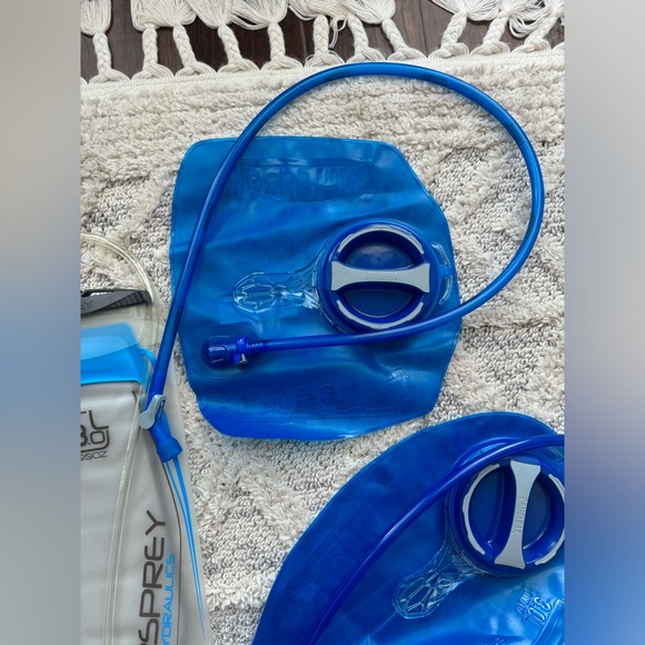 Water bladder bundle - Picture 4 of 5